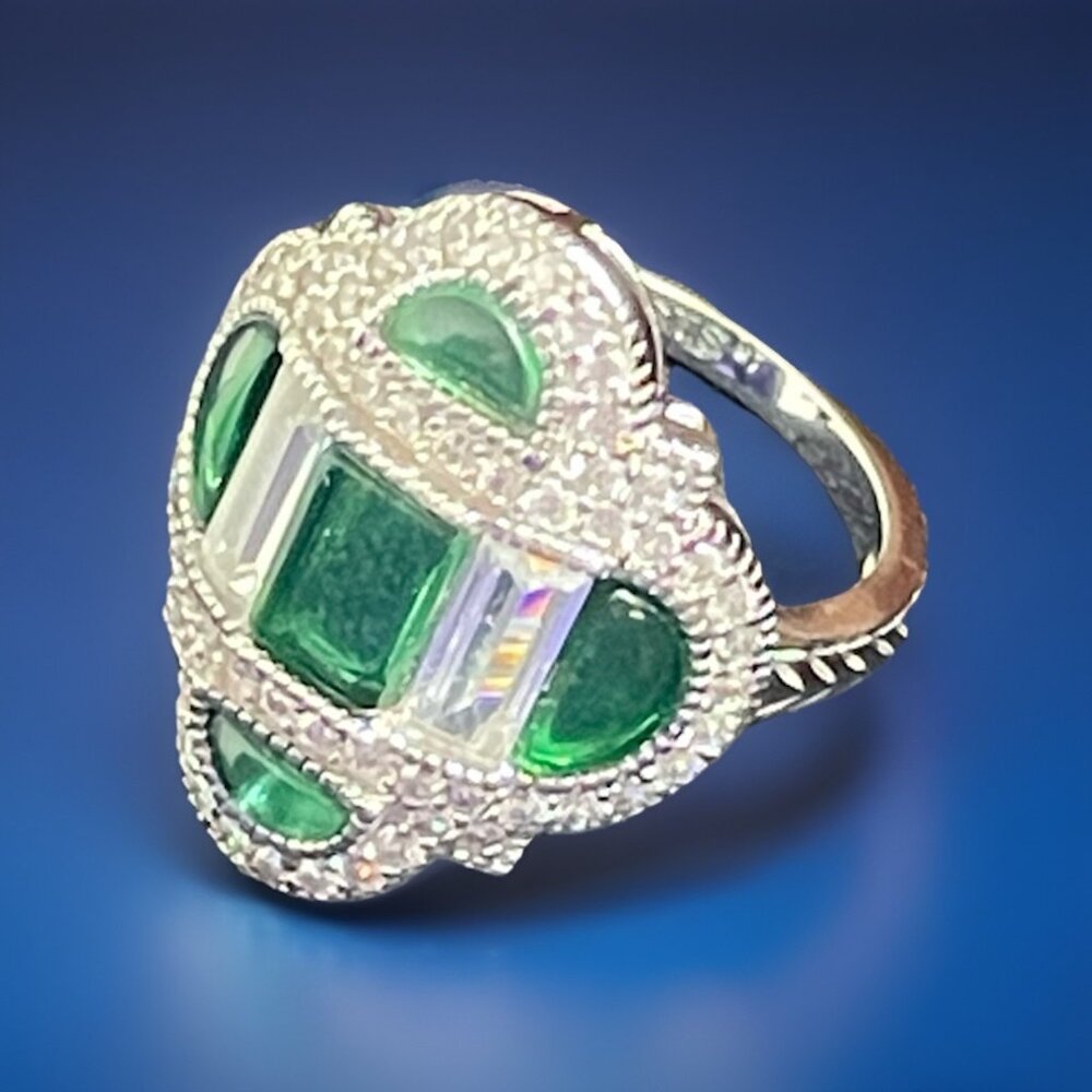 Sterling Silver 925 Signed STS Ring Size 6 Green Clear Glass